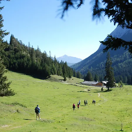 Klausnerhof Garni Hotell Seefeld in Tirol