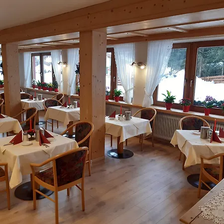 Klausnerhof Garni Hotell Seefeld in Tirol