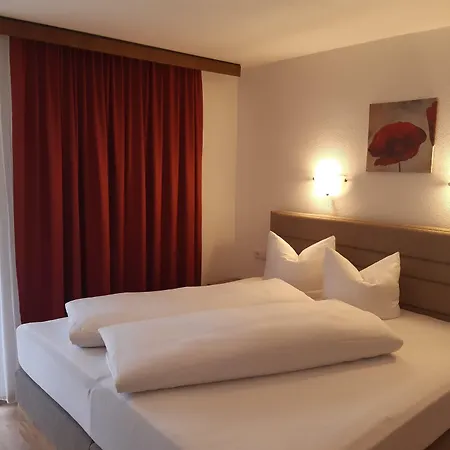 Klausnerhof Garni Hotel Seefeld in Tirol