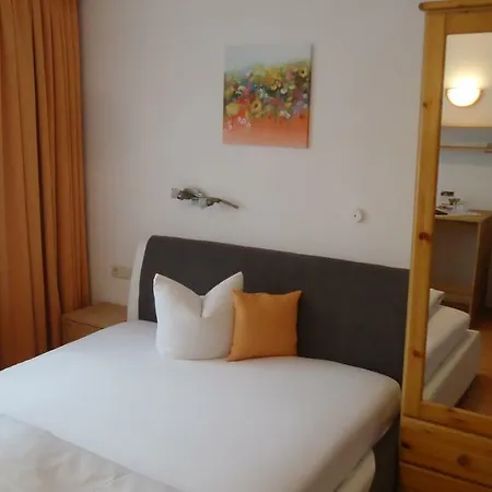 Klausnerhof Garni Hotell Seefeld in Tirol