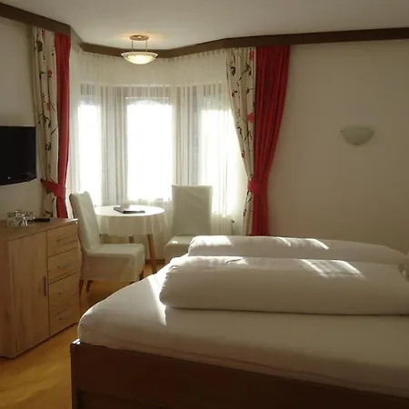 Klausnerhof Garni Hotell 3*