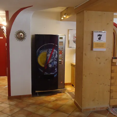 لاندهاوس كلوسنيرهوف غارني