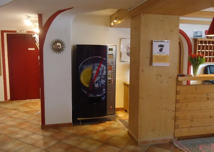 لاندهاوس كلوسنيرهوف غارني