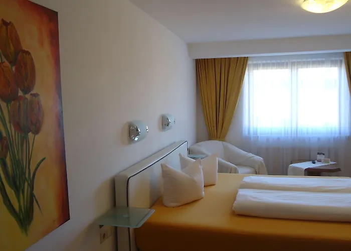 لاندهاوس كلوسنيرهوف غارني