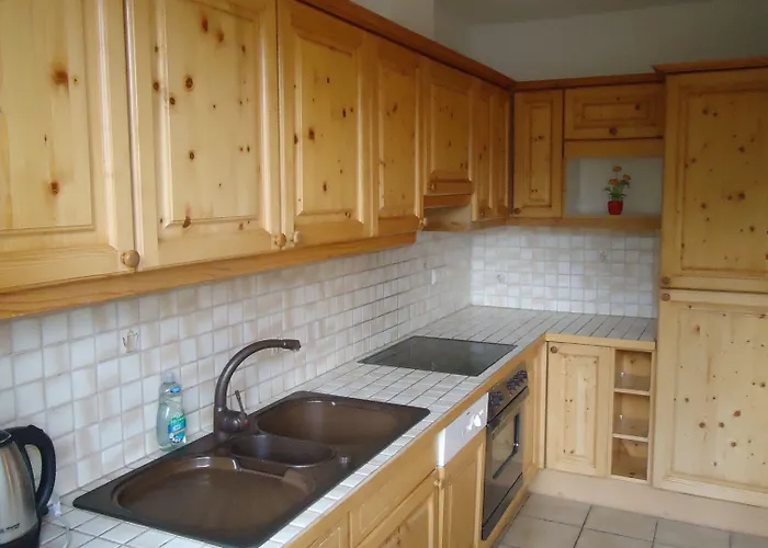 لاندهاوس كلوسنيرهوف غارني سيفيلد ان تيرول