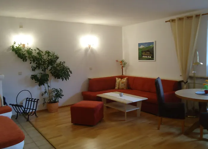 لاندهاوس كلوسنيرهوف غارني 3*