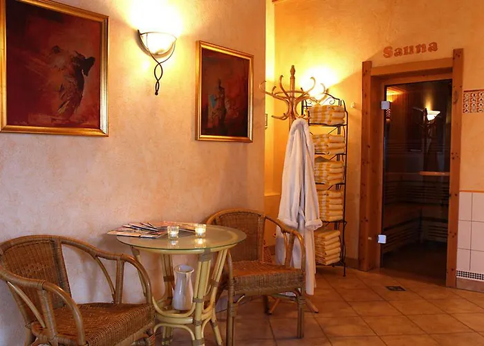 لاندهاوس كلوسنيرهوف غارني فندق