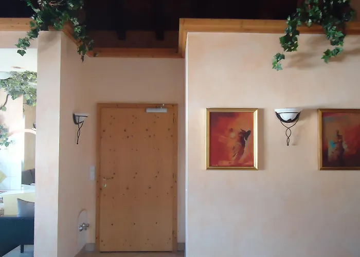 لاندهاوس كلوسنيرهوف غارني