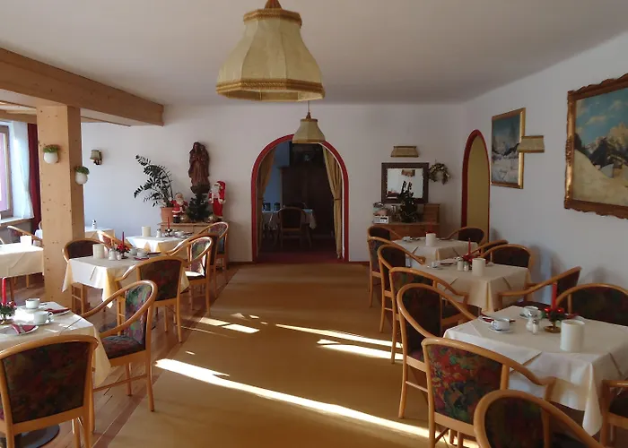 لاندهاوس كلوسنيرهوف غارني فندق