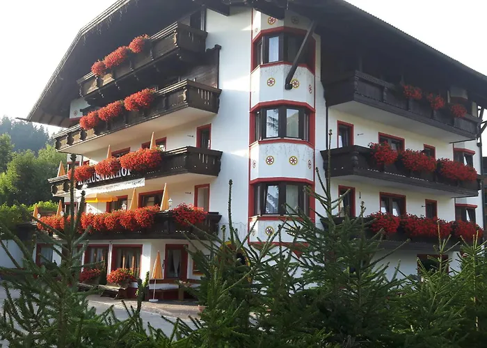 لاندهاوس كلوسنيرهوف غارني فندق 3*