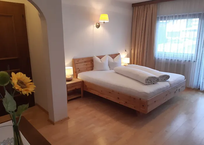 فندق لاندهاوس كلوسنيرهوف غارني 3*