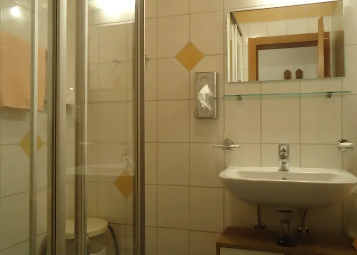 لاندهاوس كلوسنيرهوف غارني