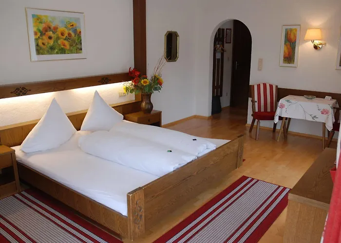 لاندهاوس كلوسنيرهوف غارني